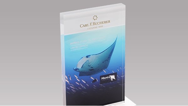 定制亞克力展示架時，什么樣質(zhì)量才算標(biāo)準(zhǔn)？