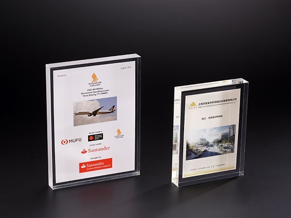 亞克力無縫熱壓展示臺 BY-BP09